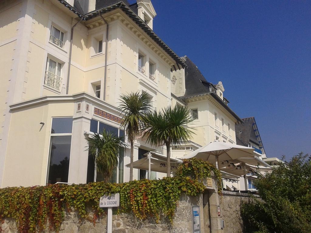 Bleues Caroline Hotel 3*