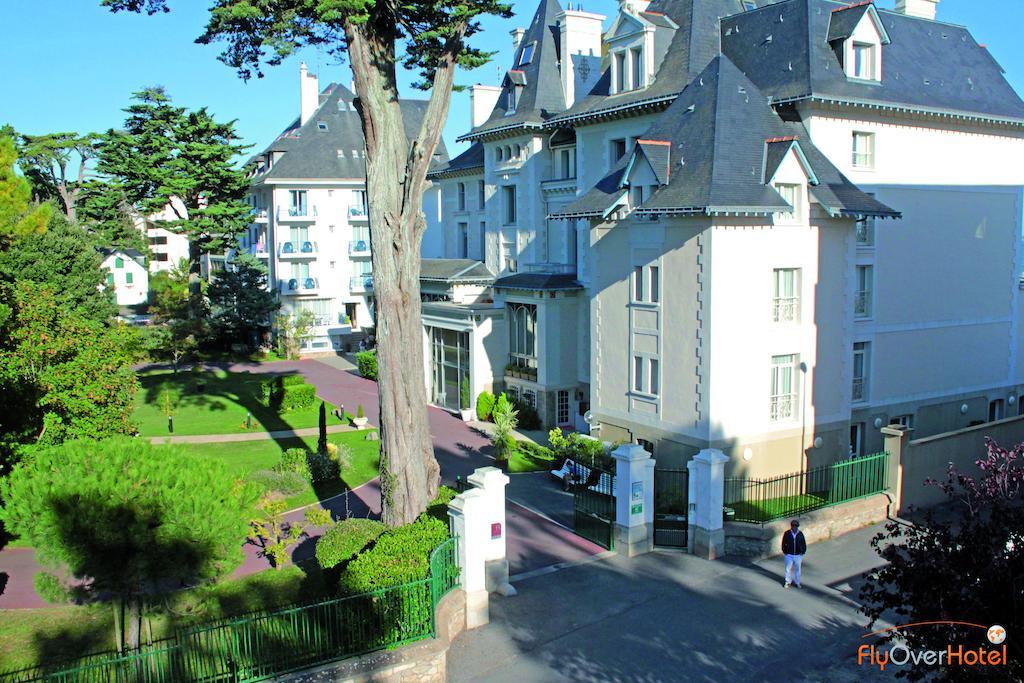 Bleues Caroline Hotel